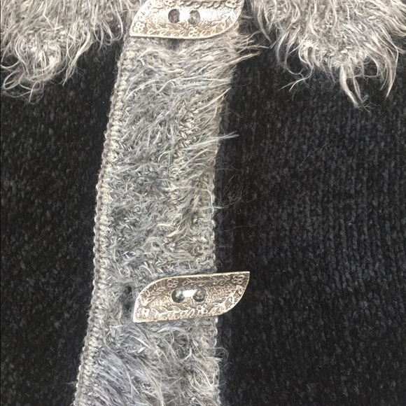 BellePointe chenille cardigan w/ super buttons Lg - Picture 2 of 7